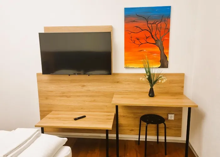 Mountains And Lakes - Gaumberg Λιντς